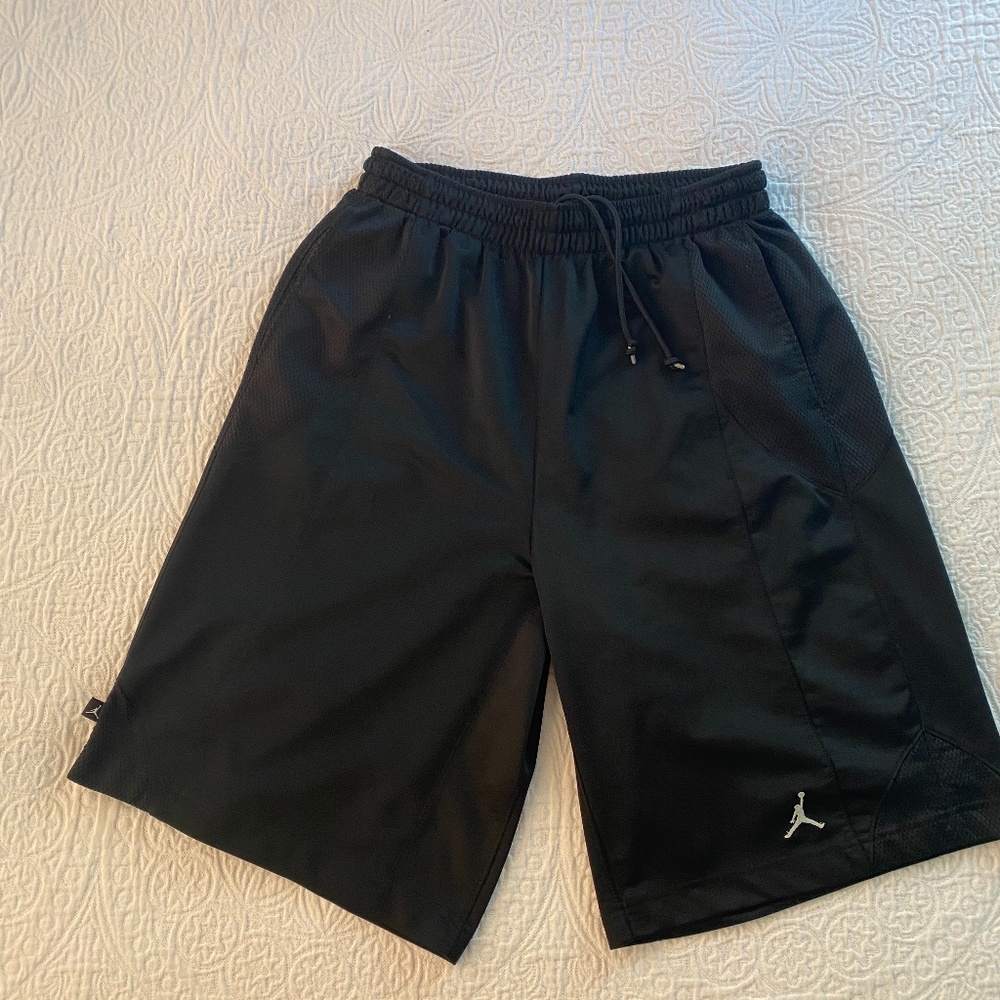 Jordan shorts black size large